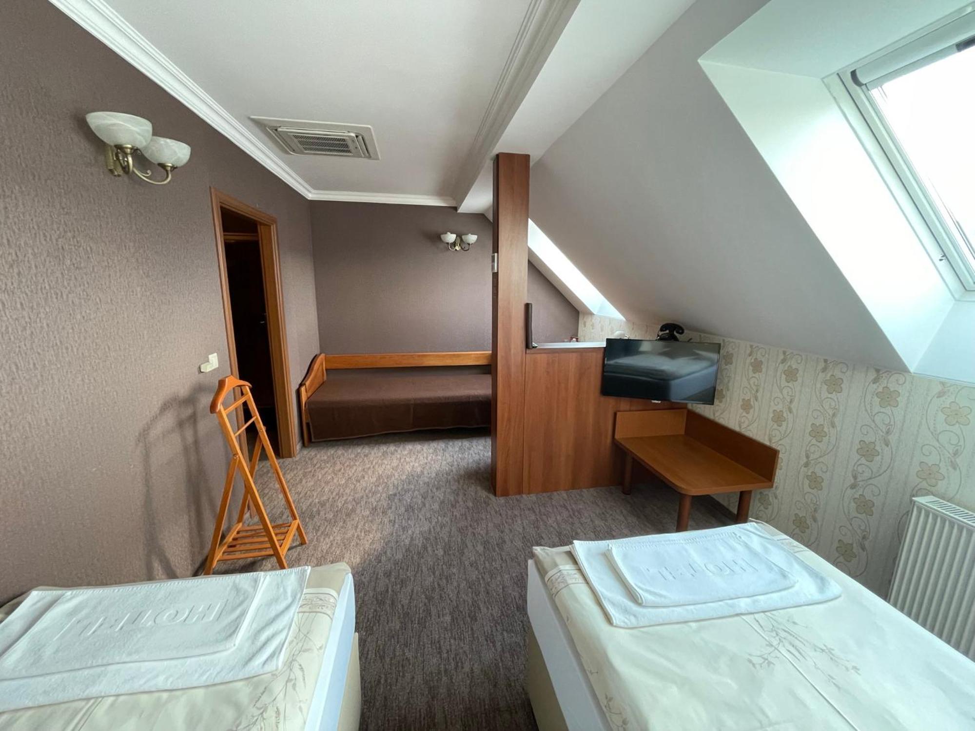 Hotel Lipa Бойнице Екстериор снимка