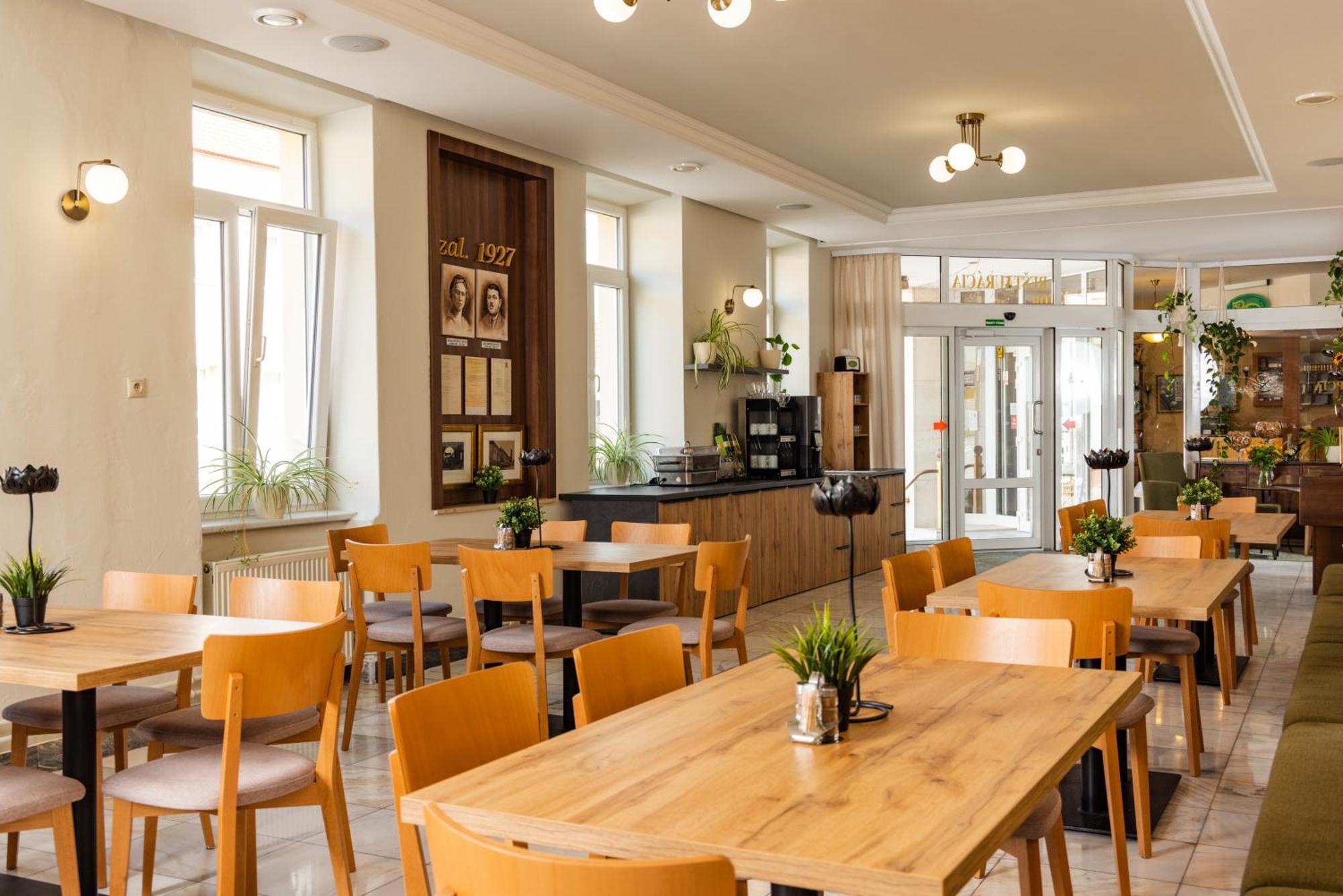 Hotel Lipa Бойнице Екстериор снимка