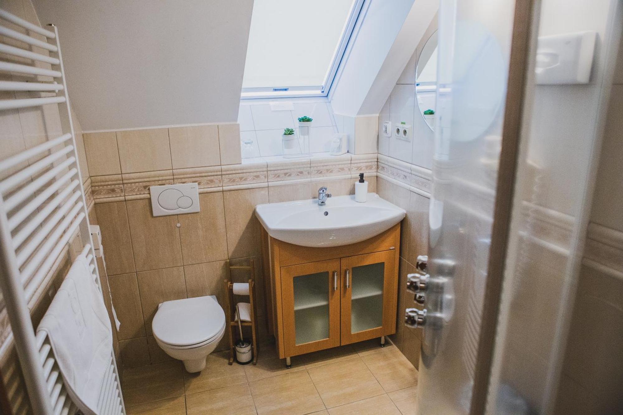 Hotel Lipa Бойнице Екстериор снимка