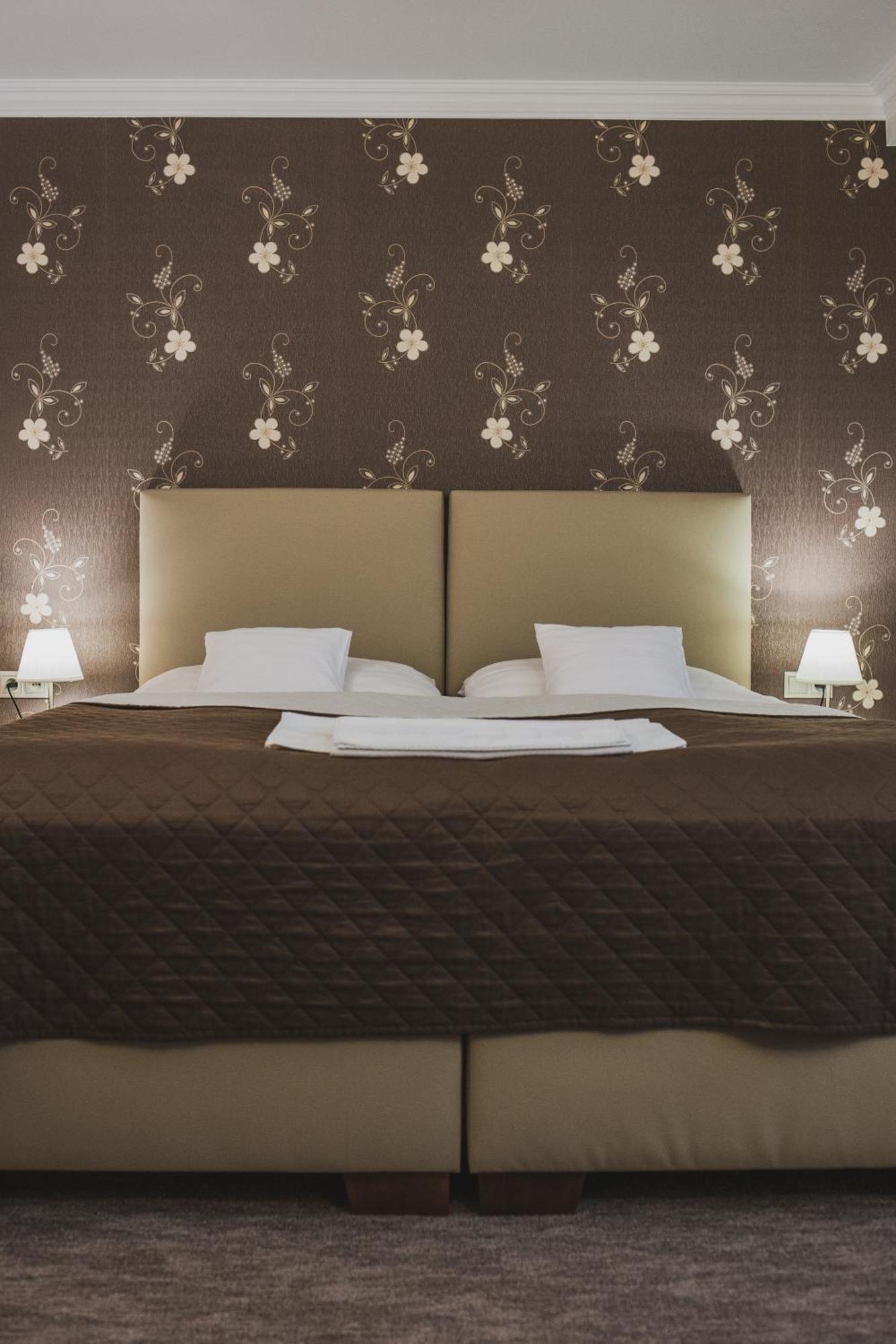 Hotel Lipa Бойнице Екстериор снимка