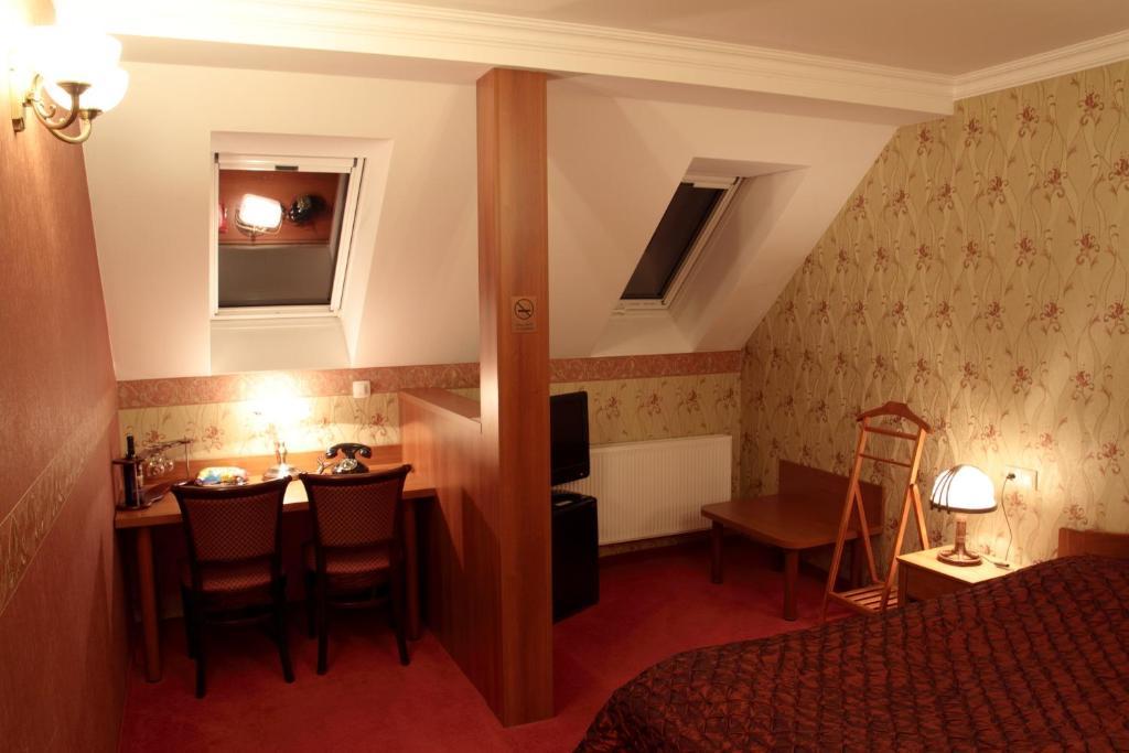 Hotel Lipa Бойнице Стая снимка