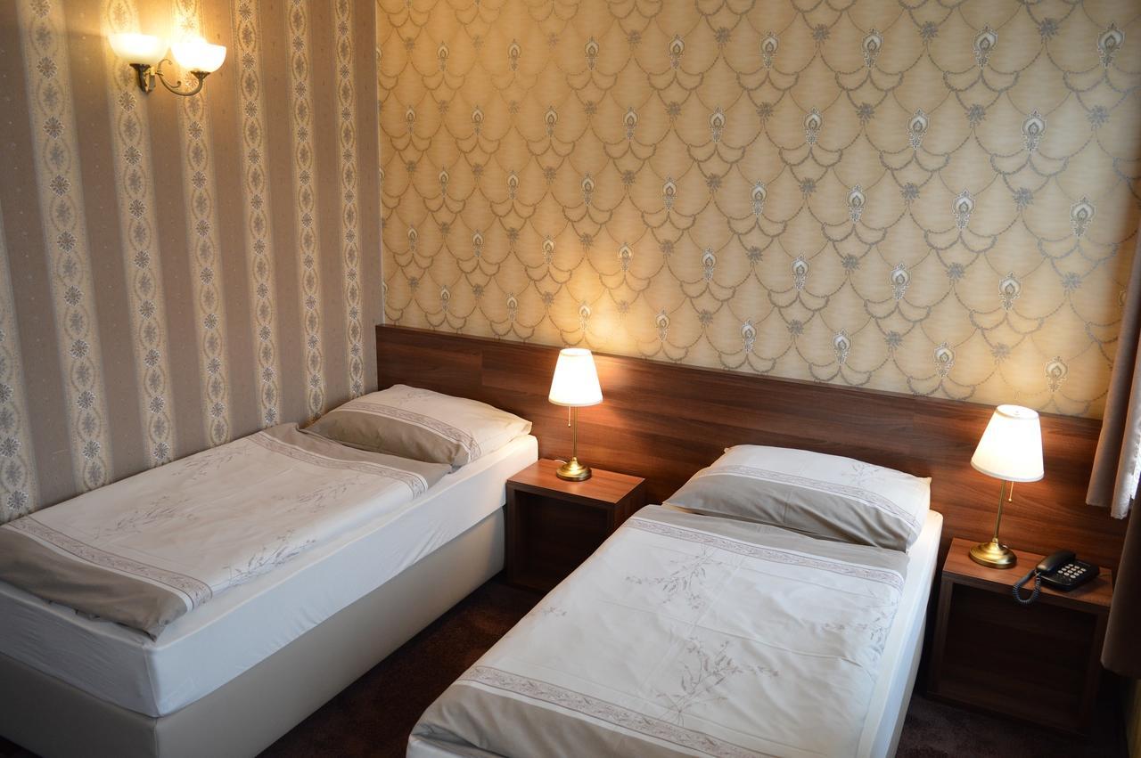 Hotel Lipa Бойнице Екстериор снимка